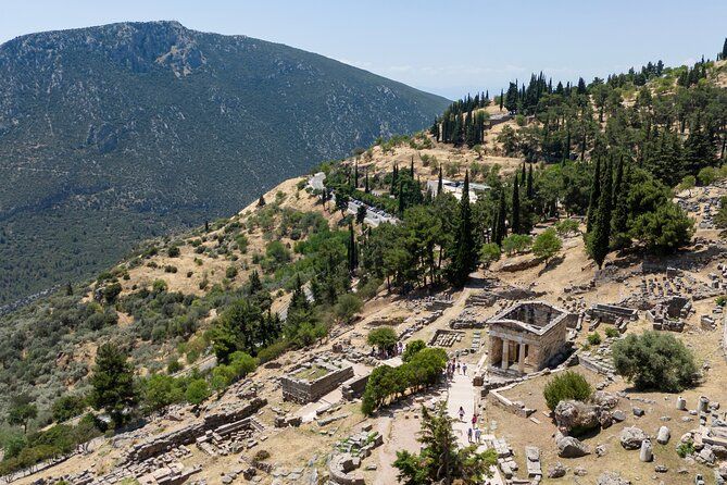 9 Hour Tour from Athens to the Ancient Wonders of Delphi