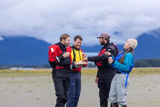 Private Group Kayaking Tour with Mendenhall Glacier Views