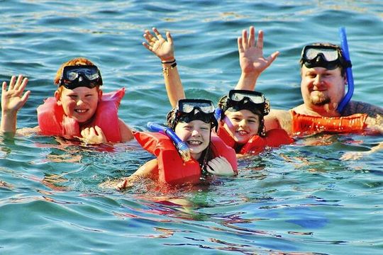 Catamaran to Isla Mujeres – Kids Go Free! (Only Pay Dock Fee)