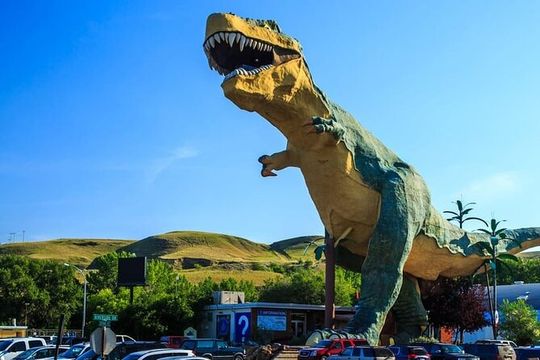 Badlands Tour: Drumheller with Museum, Hoodoos & Dinosaurs