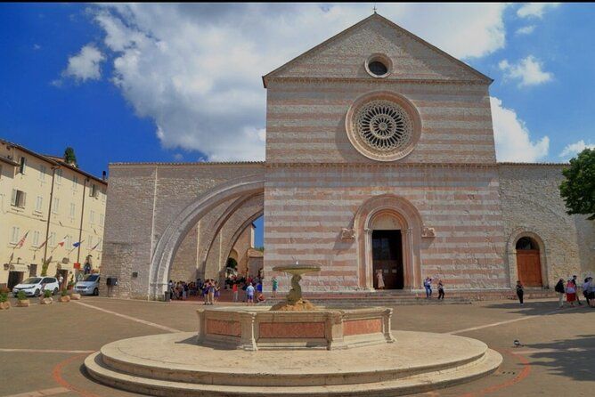 A day in Assisi departing Rome city DA | Private Service