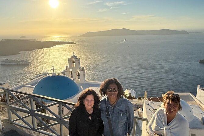 Private Tour of Santorini – Oia Sunset,Wine Tasting &Hidden Gems