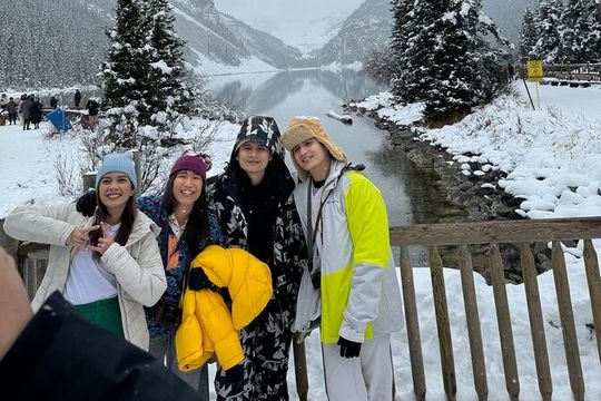 From Banff: Moraine Lake & Lake Louise Early Morning Sightseeing