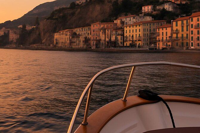 Private Boat Tour with Romantic Dinner on Sorrento Coast