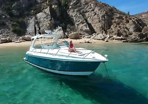 Cabo San Lucas 34ft Private Yacht with Drinks Included