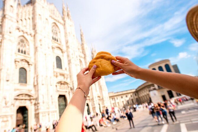 Small-Group Milan Street Food Tour in Brera with Tastings