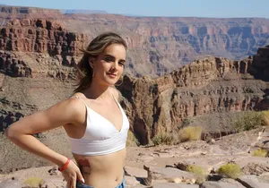 Grand Canyon Tour In Spanish with Helicopter and Boat Ride