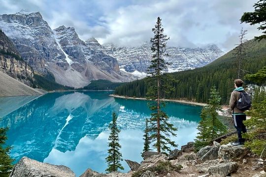 Icefield Parkway with Lake Louise and Moraine Lake Private Tour