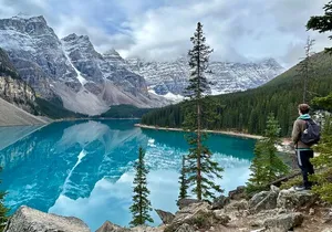 Icefield Parkway with Lake Louise and Moraine Lake Private Tour
