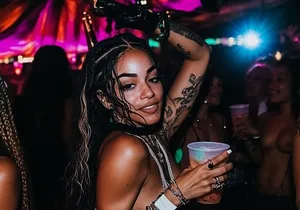 3-Hour Miami Hip-Hop Yacht Party with Open Bar