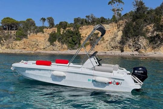 Boat Rental without Licence Fuel Included in Mandelieu