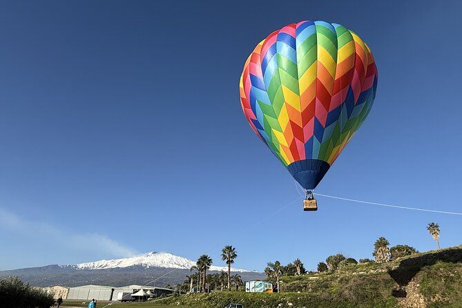 Private balloon flight at the foot of Mount Etna