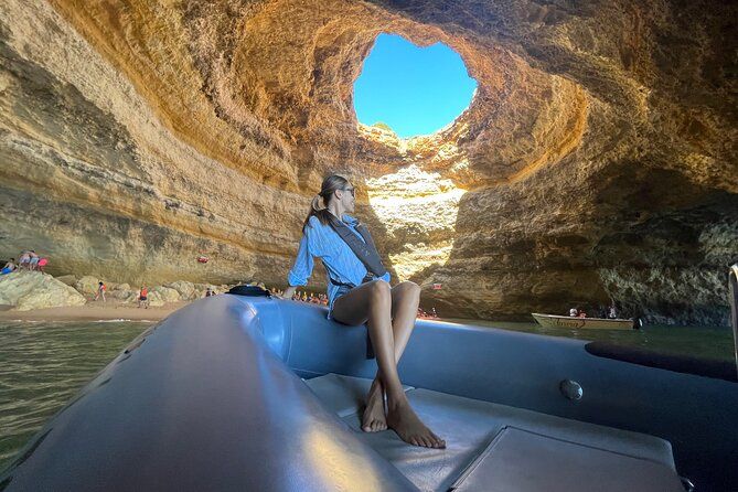 Portimão : Private Boat Tour through Benagil Caves