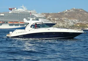 Luxury Yacht Tour in Los Cabos 45FT SeaRay Sundancer