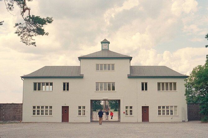 Sachsenhausen Concentration Camp with French Speaking Tour Guide