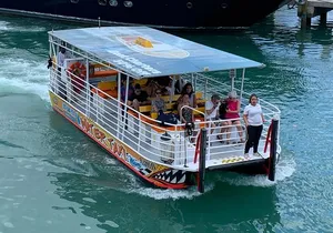 Miami: Skyline Boat Cruise, Millionaire homes & Miami Beach