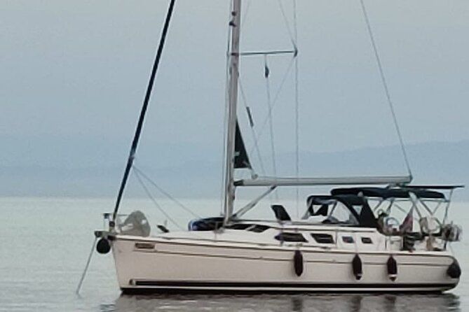 Sails between Sky and Sea