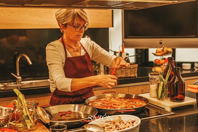 Paella Experience in Granada: eat with a local grandmother