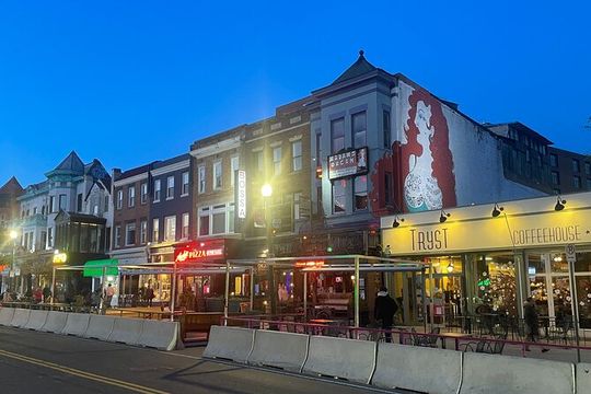 Local Neighborhood Washington DC Food Tour by DrinkEatWalk Tours