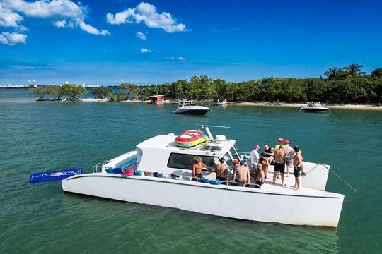 Miami Private Boat rental with Jet Ski, Banana Boat and Drinks