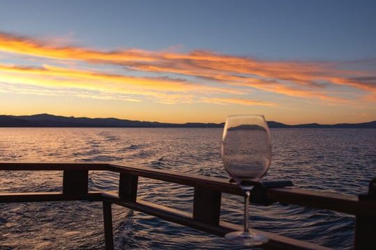 Lake Tahoe Sunset Wine Tasting Cruise