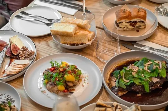 Devonport Food & History Walking Tour: Taste and Explore
