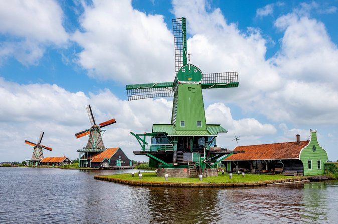 Amsterdam: Zaanse Schans, "Lego-houses" and Volendam Tour