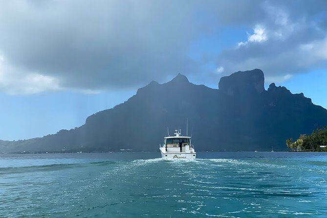 Private Yacht tour on Tahiti or Moorea lagoon
