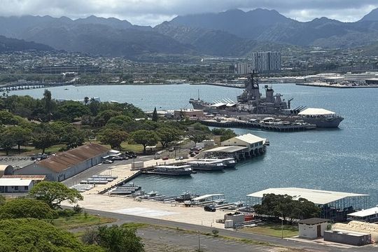 Pearl Harbor Aviation Museum Luxury Tour