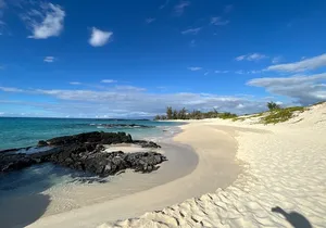 Makalawena Hike and Swim with Native Hawaiian