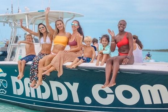 Full Day Exuma Swimming Pigs - Group Boat Tour From Nassau