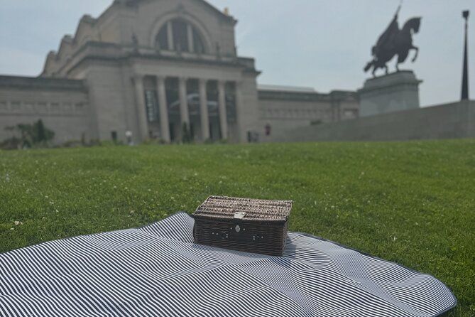 Picnic for 2 in Forest Park: 4 Iconic Eateries in Every Basket!