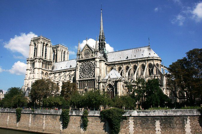 Notre-Dame, Sainte-Chapelle & Conciergerie Walking Tour