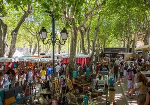 Explore City Highlights Tour In Luxury Vehicle in French Riviera