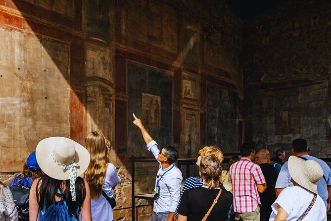 Pompeii Ruins Guided Tour with Entry, Dinner & Wine on Vesuvius
