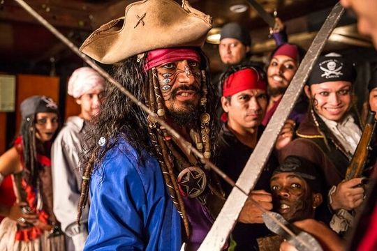 Cancun Pirate Ship Adventure : Dinner & Show at Sea 2 for 1 Deal