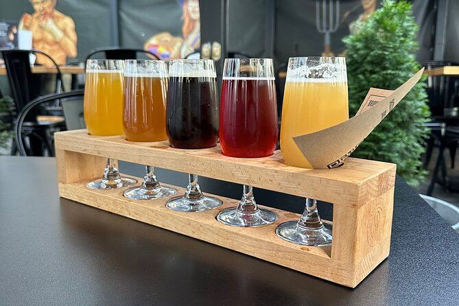 Krakow Old Town City Tour Game with Craft Beer Tasting