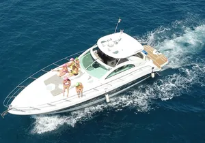 Luxury yacht for private tour EN Cabo San Lucas