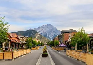 Experience Banff Johnston Canyon Lake Minnewanka by Coach