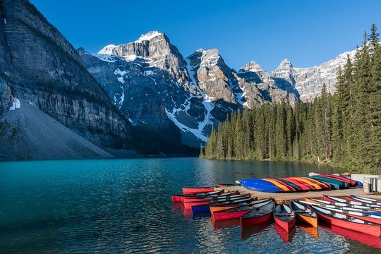 Private Tour to Moraine Lake, Louise, Emerald and Takkakaw Falls