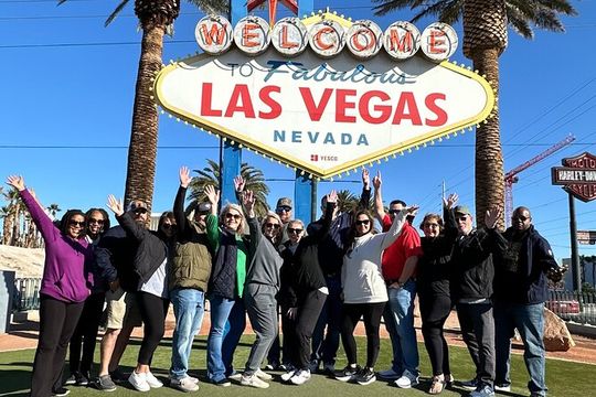 Las Vegas Limo Bus Sightseeing Tour with Iconic Photo Stops