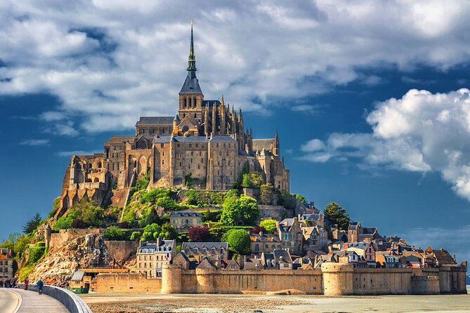 2 Days Private getaway 3 Castles Mont St Michel D Day-VAN VIP