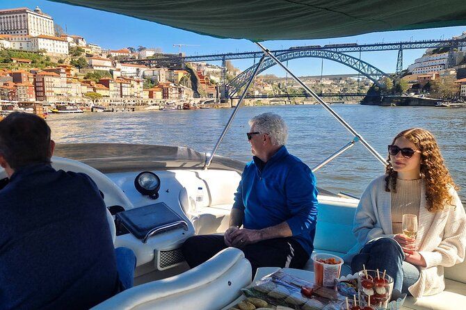 Luxury Private Douro Cruise in Porto +Tastings, Offer Wine Bottle