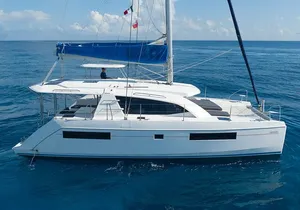 3-Hour 40' Leopard Private Catamaran with Snacks & Open Bar