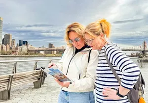 DE Piste EN French in Long Island City, Queens