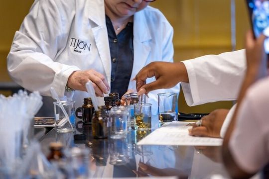 Miami Perfume Making Experience: Express Edition 30 Minutes