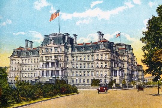 Washington DC Diplomatic and Monuments Guided Tour