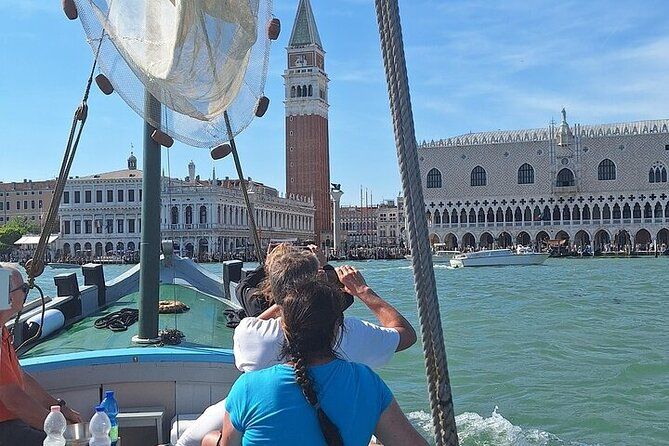 Exclusive Venice Experience:Private Tour on Classic Bragozzo Boat
