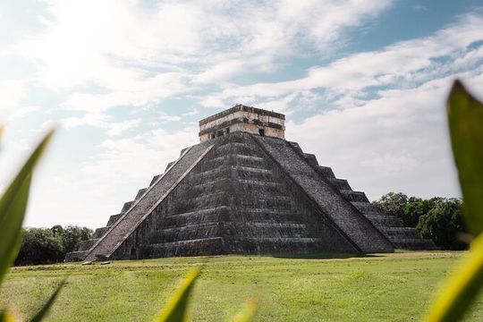 Chichen Itza, Valladolid & Cenote with Transportation from Tulum