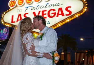 Las Vegas Iconic Photo Shoot: Best Locations & Memories